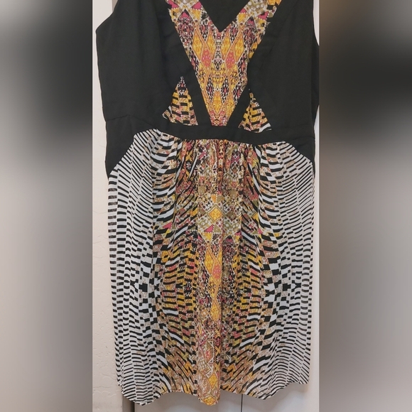 Lane Bryant Women's Sheer Lined V Neck Multicolored Aztec Print Dress Size 18 - Picture 3 of 9